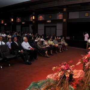  ประมวลภาพบรรยากาศงานเลี้ยงมุฑิตาจิต อธิการบดีสถาบันบัณฑิตพัฒนศิลป์ อ.กมล สุวุฒโฑ ในวันที่ ๑๔ มกราคม ๒๕๕๕