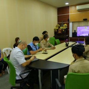  ผู้อำนวยการวิทยาลัยนาฏศิลปนครศรีธรรมราช และคณะผู้บริหาร รับรองคณะกรรมการจากศูนย์บริหารสถานการณ์แพร่ระบาดของโรคติดเชื้อไวรัสโคโรนา 2019 (ศคบ.)