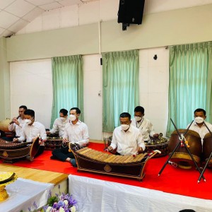  วิทยาลัยนาฏศิลปสุพรรณบุรี บรรเลงปี่พาทย์ประกอบพิธีไหว้ครูดุริยางค์ไทย ของวิทยาลัยนาฏศิลป