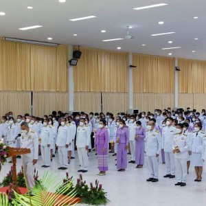  วิทยาลัยนาฏศิลปสุโขทัย ร่วมพิธีวางพานพุ่มถวายราชสักการะ และจุดเทียนถวายพระพรชัยมงคล เนื่องในโอกาสวันเฉลิมพระชนมพรรษาสมเด็จพระนางเจ้าฯ พระบรมราชินี