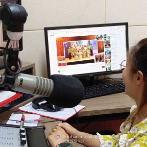  ผู้อำนวยการวิทยาลัยนาฏศิลปสุโขทัย มอบหมายนายวิชา นวลนุช ครูชำนาญการ จัดรายการวิทยุ "รักษ์ศิลป์ไทย"