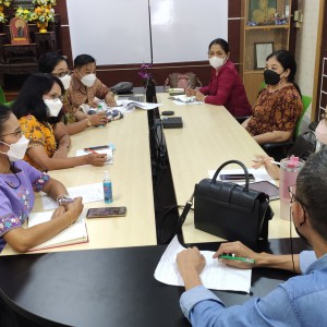  รองผู้อำนวยการฝ่ายศิลปวัฒนธรรม วิทยาลัยนาฏศิลปนครศรีธรรมราช เป็นประธานในการประชุมเตรียมความพร้อมงานพิธีไหว้ครู ประจำปีการศึกษา 2565