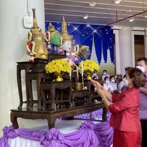  พิธีเปิดการบรรเลงและขับร้องนาฏ ดุริยางคศิลป์ เวทีวิถีไทย ในงานมหกรรมศิลปวัฒนธรรมไทย “รวมใจบัณฑิตพัฒนศิลป์ ณ ถิ่นอ่างทอง” 