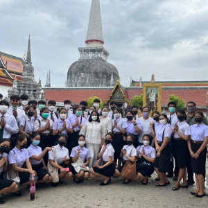  วิทยาลัยนาฏศิลปนครศรีธรรมราช เข้าร่วมกิจกรรมตักบาตรดอกไม้แห้ง ดอกไม้ประดิษฐ์ เนื่องในวันเข้าพรรษาประจำปี ๒๕๖๕
