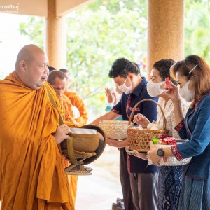  วิทยาลัยนาฏศิลปกาฬสินธุ์ จัดพิธีทำบุญตักบาตรในเทศกาลเข้าพรรษาประจำปี 2565