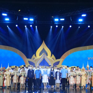  คณะศิลปศึกษา  จัดการแสดงโขน เรื่องรามเกียรติ์ ชุด กำเนิดมัจฉานุ  ในงาน “ภูษาศิลป์ จากท้องถิ่นสู่สากล”