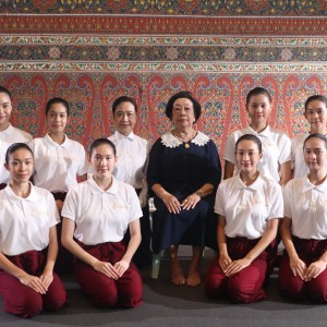  คณะศิลปศึกษา จัดนักศึกษาร่วมการถ่ายทำสปอตโทรทัศน์เฉลิมพระเกียรติ  สมเด็จพระนางเจ้าสิริกิติ์ พระบรมราชินีนาถ พระบรมราชชนนีพันปีหลวง