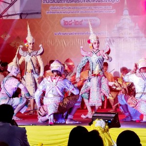  วิทยาลัยนาฏศิลปนครศรีธรรมราช สถาบันบัณฑิตพัฒนศิลป์  จัดการแสดงและบรรเลง ในงานวันเฉลิมพระเกียรติพระบาทสมเด็จพระเจ้าอยู่หัว