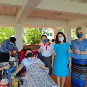  วิทยาลัยนาฏศิลปลพบุรี ร่วมบริจาคโลหิตเพื่อถวายเป็นพระราชกุศล  แด่สมเด็จพระนางเจ้าสิริกิติ์ พระบรมราชินีนาถ พระบรมราชชนนีพันปีหลวง