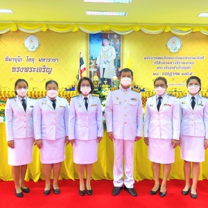  วิทยาลัยนาฏศิลปนครราชสีมา ร่วมพิธีทางพุทธศาสนาเเละถวายเครื่องราชสักการะ (วางพานพุ่มเงิน - พุ่มทอง)