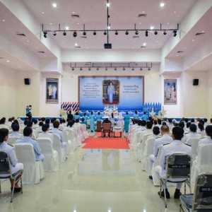  วิทยาลัยนาฏศิลปร้อยเอ็ด  เข้าร่วมทำบุญตักบาตร ถวายเป็นพระราชกุศล แด่พระสงฆ์ ๙๑ รูป  และพิธีถวายพระพรจากผู้นำและตัวแทนทางศาสนา ๕ ศาสนา