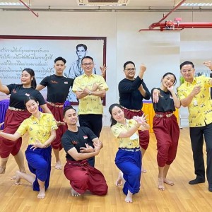  วิทยาลัยนาฏศิลปอ่างทอง ให้การต้อนรับและเป็นวิยากรการอบรมเชิงปฏิบัติการ กับSri Warisan Som Said Performing Arts ประเทศสิงคโปร์