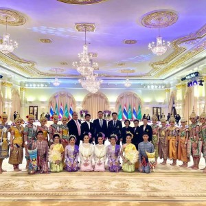  วิทยาลัยนาฏศิลปอ่างทอง จัดการแสดงและการบรรเลงแด่มกุฎราชกุมารแห่งราชอาณาจักรซาอุดีอาระเบีย  และนายกรัฐมนตรีแห่งราชอาณาจักรซาอุดีอาระเบีย