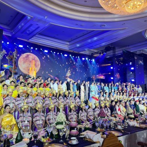 LINE_ALBUM_ภาพการแสดง_221118_1.jpg