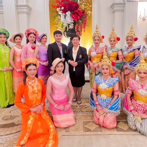  คณะศิลปนาฏดุริยางค์ เข้าร่วมบรรเลงและแสดงในงานเลี้ยงต้อนรับประธานาธิบดี เหงียน ซวน ฟุก  แห่งสาธารณรัฐสังคมนิยมเวียดนาม