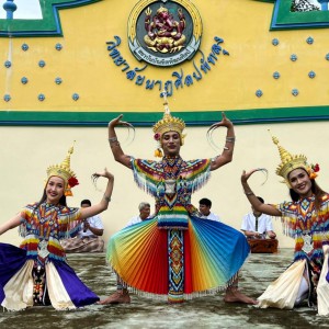  วิทยาลัยนาฏศิลปพัทลุง  ดำเนินการบันทึกภาพการแสดงเพื่อประชาสัมพันธ์งาน Hello Thailand Festival