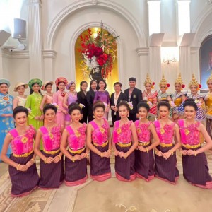  การบรรเลงและแสดงนาฏศิลป์ ในงานเลี้ยงต้อนรับ Mr.Nguyen Xiamen Phuc ประธานาธิบดีสาธารณรัฐสังคมนิยมเวียดนาม และภริยา 