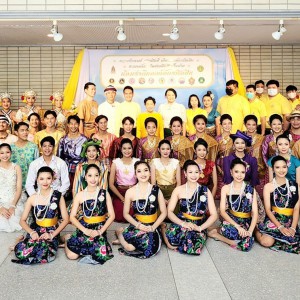  วิทยาลัยนาฏศิลปสุพรรณบุรี  จัดการแสดงศิลปวัฒนธรรม เนื่องในงาน “นาฏยรื่นรมย์ สานศิลป์ เยือนหออัครศิลปิน รวมพลังเครือข่ายศิลปินพื้นบ้าน น้อมรำลึกองค์อัครศิลปิน”