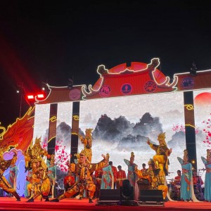  วิทยาลัยนาฏศิลปสุพรรณบุรี จัดการแสดงชุด ร่ายหลงหงส์ลอดลาย ในเทศกาล “ตรุษจีน ราชบุรี สิริมงคล รุ่งเรือง โชคดี ปีกระต่าย”