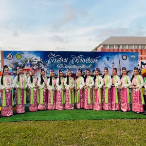  วิทยาลัยนาฏศิลปเชียงใหม่ จัดการแสดงศิลปวัฒนธรรมสี่ภาค การแสดงวัฒนธรรมภาคเหนือ ชุด ฟ้อนม่านมุยเซียงตา เนื่องในพิธีเปิดโครงการนิทรรศการทางวิชาการและการแสดงทางศิลปวัฒนธรรม  มหกรรมศิลปวัฒนธรรมไทย “สืบศิลป์ สร้างสรรค์ บัณฑิตพัฒนศิลป์ สู่แดนดินถิ่นบูรพา”