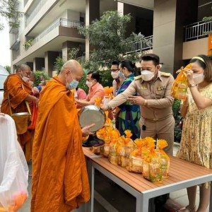  คณะศิลปนาฏดุริยางค์ เข้าร่วมพิธีทำบุญตักบาตรเนื่องในวาระดิถีขึ้นปีใหม่ ประจำปี 2566