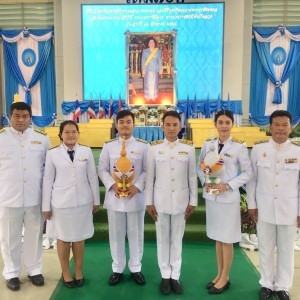  วิทยาลัยนาฏศิลปสุพรรณบุรี เข้าร่วมพิธีทำบุญตักบาตรข้าวสารอาหารแห้ง เนื่องในวันเฉลิมพระชนมพรรษา สมเด็จพระนางเจ้าสิริกิติ์ พระบรมราชินีนาถ พระบรมราชชนนีพันปีหลวง