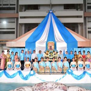  วิทยาลัยนาฏศิลปสุพรรณบุรี จัดพิธีถวายราชสักการะ วางพานพุ่มทอง พุ่มเงิน เนื่องในวโรกาสวันเฉลิม พระชนมพรรษาสมเด็จพระนางเจ้าสิริกิติ์ พระบรมราชินีนาถ พระบรมราชชนนีพันปีหลวง