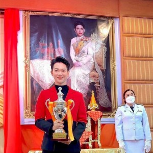  คณะศิลปศึกษา รับรางวัลชนะเลิศการประกวดขับร้องเพลงไทยสากล ถ้วยพระราชทานสมเด็จพระเจ้าน้องนางเธอเจ้าฟ้าจุฬาภรณวลัยลักษณ์อัครราชกุมารี กรมพระศรีสวางควัฒน วรขัตติยราชนารี 