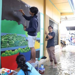 คณะศิลปวิจิตร ร่วมวาดภาพกำแพงในโครงการพัฒนาตลาดท่านา  สำนักทรัพย์สินพระมหากษัตริย์ จังหวัดนครปฐม