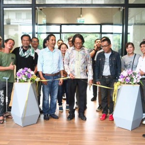  วิทยาลัยช่างศิลปสุพรรณบุรี ร่วมกับ ชมรมศิษย์เก่าวิทยายช่างศิลปสุพรรณบุรี จัดนิทรรศการศิลปกรรม "ผูกพันสายใย 30 ปี ช่างศิลปสุพรรณบุรี"