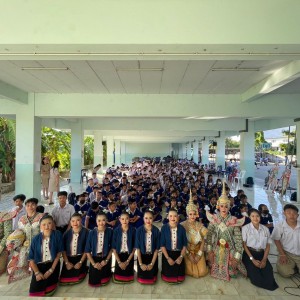  วิทยาลัยนาฏศิลปเชียงใหม่ จัดกิจกรรมบริการวิชาการและแนะแนวให้กับโรงเรียนบ้างเชิงดอย (ดอยสะเก็ดศึกษา)