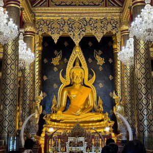  วิทยาลัยช่างศิลป  คณาจารย์และนักศึกษาเข้าสักการะ พระพุทธชินราช พระพุธชินสีห์ และ พระศรีศาสดา ณ วัดพระศรีรัตนมหาธาตุวรมหาวิหาร จ.พิษณุโลก