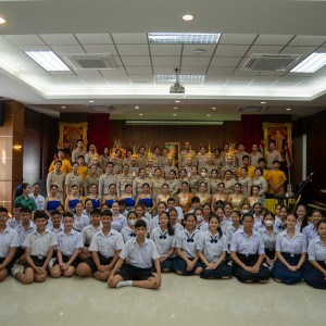  วิทยาลัยนาฏศิลปนครศรีธรรมราช จัดกิจกรรมเนื่องในวันคล้ายวันพระราขสมภพ พระบาทสมเด็จพระบรมชนกาธิเบศร มหาภูมิพลอดุลยเดชมหาราช บรมนาถบพิตร วันชาติ และวันพ่อแห่งชาติ