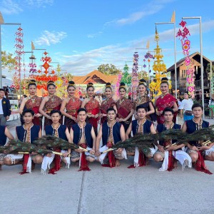  วิทยาลัยนาฏศิลปกาฬสินธุ์ จัดการแสดงในการต้อนรับ ท่านรัฐมนตรีว่าการกระทรวงวัฒนธรรม " นายเสริมศักดิ์ พงษ์พานิช "