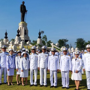  คณะศิลปวิจิตร ร่วมพิธีวางพานพุ่มถวายราชสักการะพระบรมราชานุเสาวรีย์ พระบาทสมเด็จพระบรมชนกาธิเบศร มหาภูมิพลอดุลยเดชมหาราช บรมนาถบพิตร เนื่องในคล้ายวันพระราชสมภพ ประจำพุทธศักราช ๒๕๖๖