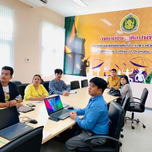 LINE_ALBUM_ประชุมร่างหลักสูตร_๒๓๑๒๐๘_158.jpg