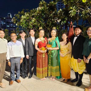  คณะศิลปศึกษา จัดการบรรเลงขับร้อง และการแสดงนาฏศิลป์ไทยชุดรำอวยพร ในงานเลี้ยงการประชุม SEAMEO ครั้งที่ 46