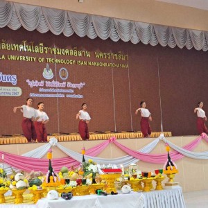 744350.jpg