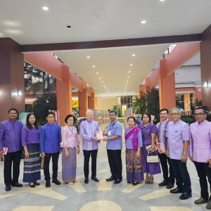  คณะศิลปวิจิตร ร่วมพิธีเปิดนิทรรศการเฉลิมพระเกียรติ นิทรรศการแสดงผลงานทางทัศนศิลป์สร้างสรรค์ การแสดงมหกรรมศิลปวัฒนธรรม ทั่วทิศแผ่นดินไทย ณ เวียงพิงค์