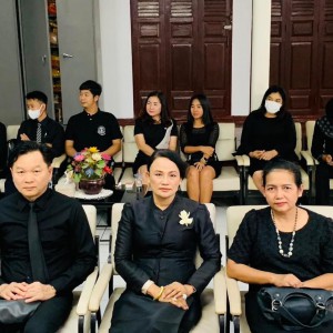  วิทยาลัยนาฏศิลปสุพรรณบุรี ร่วมพิธีสวดพระอภิธรรมและพระราชทานเพลิงศพอดีตผู้อำนวยการวิทยาลัยนาฏศิลปสุพรรณบุรี พร้อมการแสดงเพื่อเป็นเกียรติ ตอน นางลอย