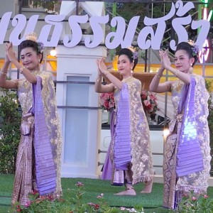 LINE_ALBUM_งานกาชาด 2 เมษายน_๒๔๐๔๐๓_15.jpg