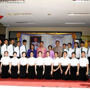  วิทยาลัยนาฏศิลปอ่างทอง ร่วมในพิธีลงนามถวายพร เนื่องในโอกาสวันคล้ายวันเฉลิมพระชนมพรรษาสมเด็จพระนางเจ้าสุทิดาพัชรสุธาพิมลลักษณพระบรมราชินี 