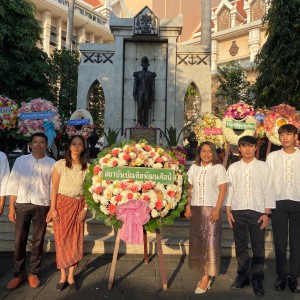  สถาบันบัณฑิตพัฒนศิลป์ ร่วมพิธีเนื่องในวันคล้ายวันสวรรคต พระบาทสมเด็จพระปิ่นเกล้าเจ้าอยู่หัว และวางพวงมาลาถวายราชสักการะ