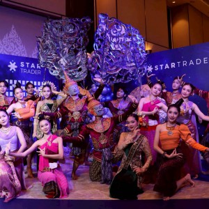  คณะศิลปนาฏดุริยางค์ จัดแสดงในงานเลี้ยงผู้บริหาร STARTRADER นำโดยคุณ Peter Karsten CEO แห่ง STARTRADER บริษัทโบรกเกอร์ที่เติบโตเร็วที่สุดในโลก ณ โรงแรมมารีออม สุรวงศ์