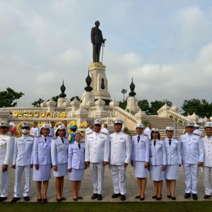  สบศ. ร่วมพิธีวางพวงมาลาถวายราชสักการะฯ เนื่องในวันนวมินทรมหาราช พุทธศักราช 2568
