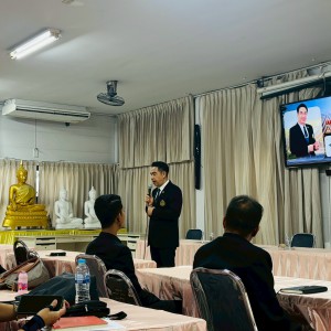 LINE_ALBUM_อธิการ พบนร.นศ. ครู อ. วนศ.นครราชสีมา_260306_6_0.jpg