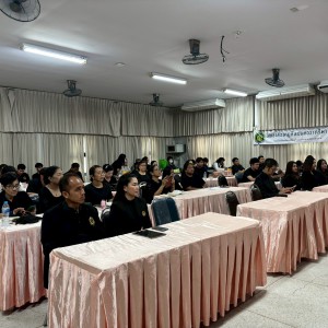 LINE_ALBUM_อธิการ พบนร.นศ. ครู อ. วนศ.นครราชสีมา_260306_9_0.jpg