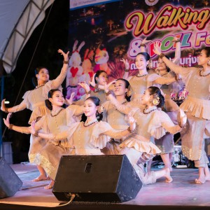 วิทยาลัยนาฏศิลปจันทบุรี จัดการแสดงพิธีเปิดในงาน Walking Street and doll Festival