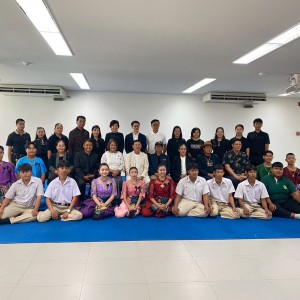 วิทยาลัยนาฏศิลปสุพรรณบุรี จัดกิจกรรมแลกเปลี่ยนเรียนรู้เพลงพื้นบ้านภาคกลาง ภาคีคณะหมอลำเรื่องต่อกลอนจังหวัดขอนแก่น และมหาวิทยาลัยขอนแก่น