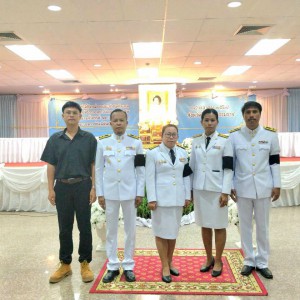 วิทยาลัยช่างศิลปนครศรีธรรมราช ร่วมพิธีบำเพ็ญกุศลอุทิศถวายและพิธีถวายดอกไม้จันทน์ภาคประชาชนตัวแทน งานพระราชพิธีถวายพระเพลิงพระบรมศพ สมเด็จพระนางเจ้าสิริกิติ์ พระบรมราชินีนาถ พระบรมราชชนนีพันปีหลวง